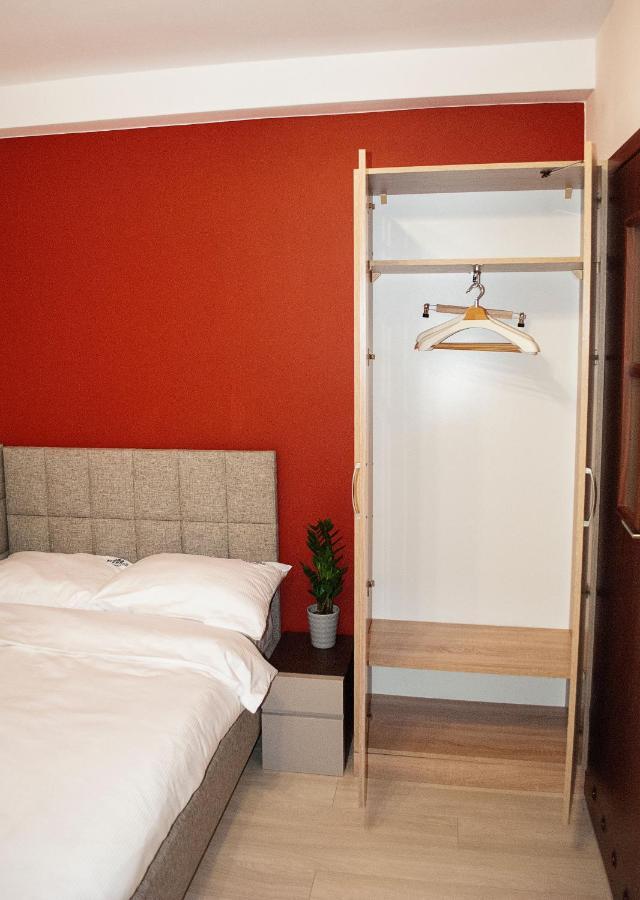 Redwood Hostel Lublino Esterno foto