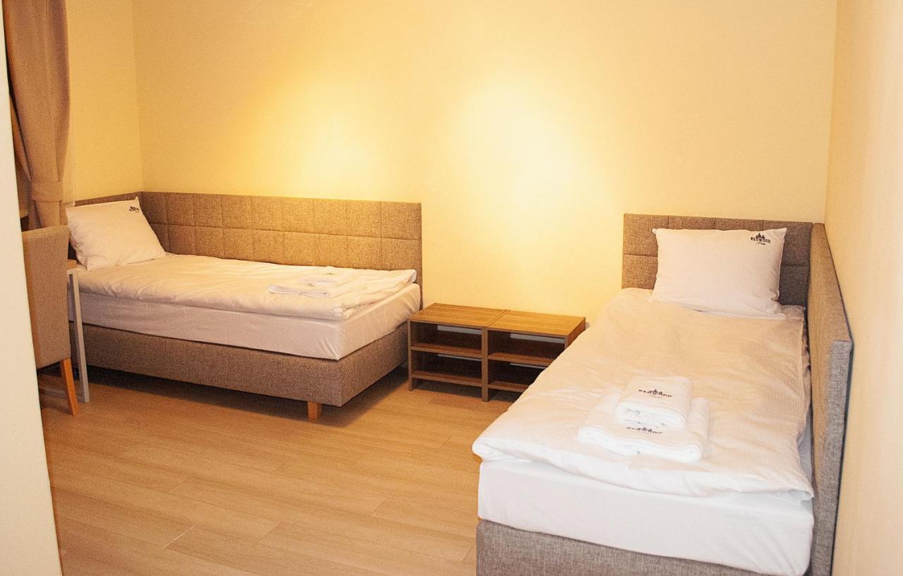 Redwood Hostel Lublino Esterno foto